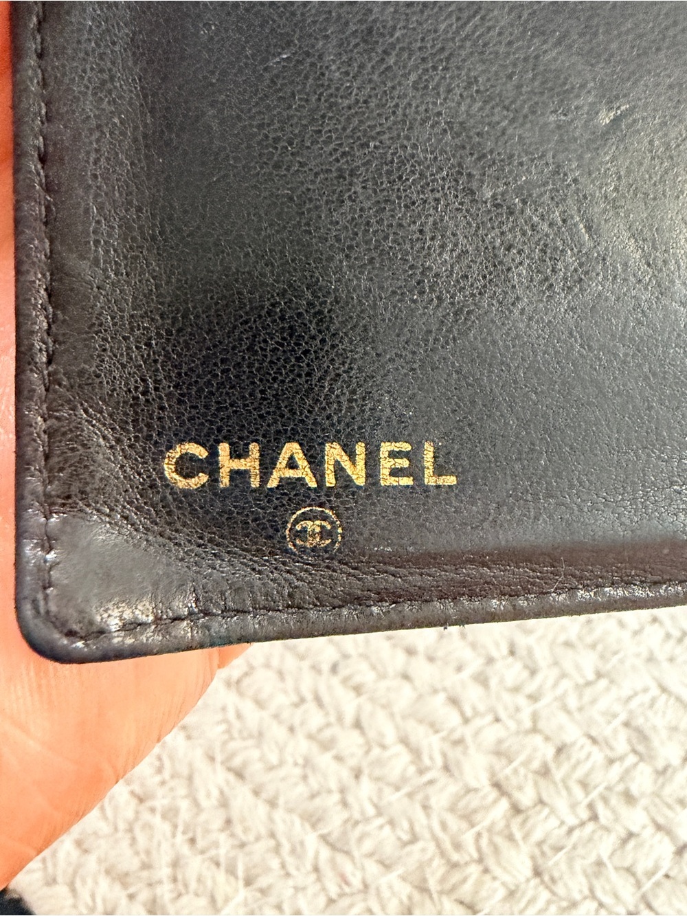 CHANEL Black Vintage Compact Wallet | Classic CC Logo - PreLOVED ❣️ - Picture 10 of 16